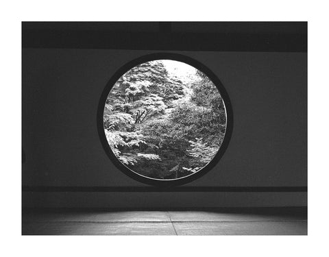 CT In Praise of Shadows and Other Essays - MPHOnline.com